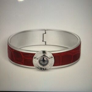 Red Asprey Bond street narrow button cuff in crocodile with palladium finish